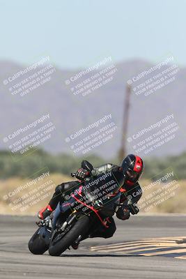 media/Oct-13-2025-Moto Forza (Mon) [[a66d839500]]/4-C Group/Session 3 (Turn 16)/